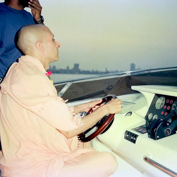 Radhanath-Swami-Special-Moments1