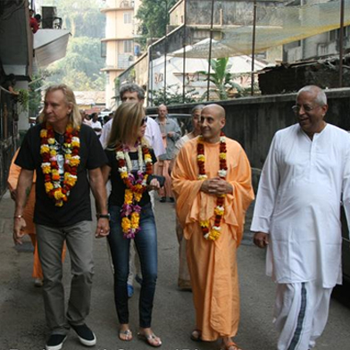 Radhanath-Swami-at-Midday-Meal